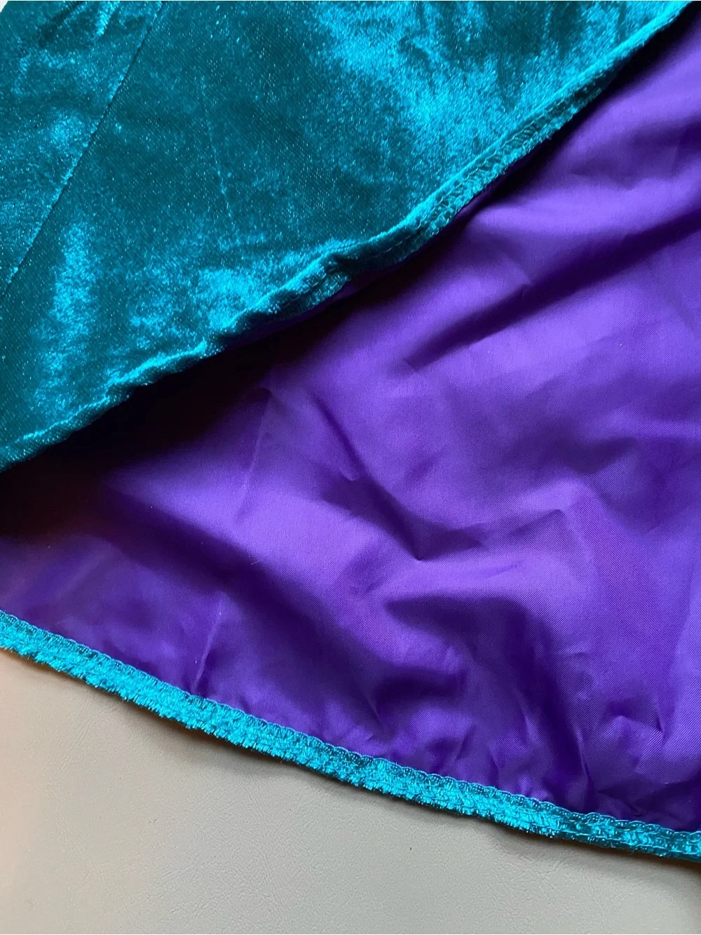 NWOT Halloween Frozen Teal & Purple Cape Size 3-4 Toddler